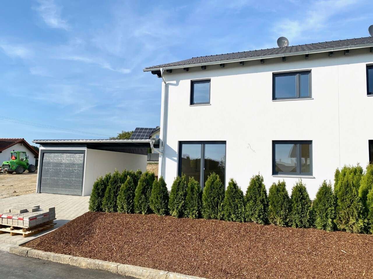 Ansprechende Doppelhaushälfte im Raum Passau - KfW 55 Standard – Haus in Tiefenbach