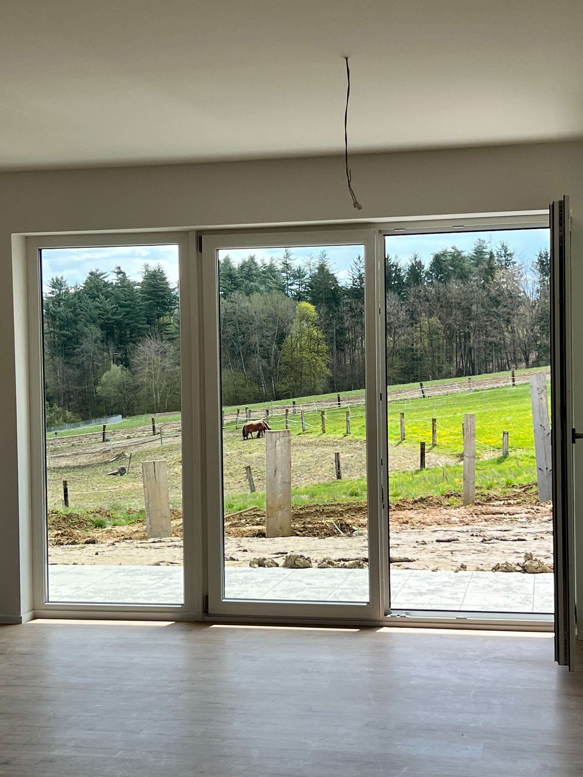 Erstbezug einer traumhaften Erdgeschosswohnung mit idyllischem Garten – Wohnung in Tiefenbach