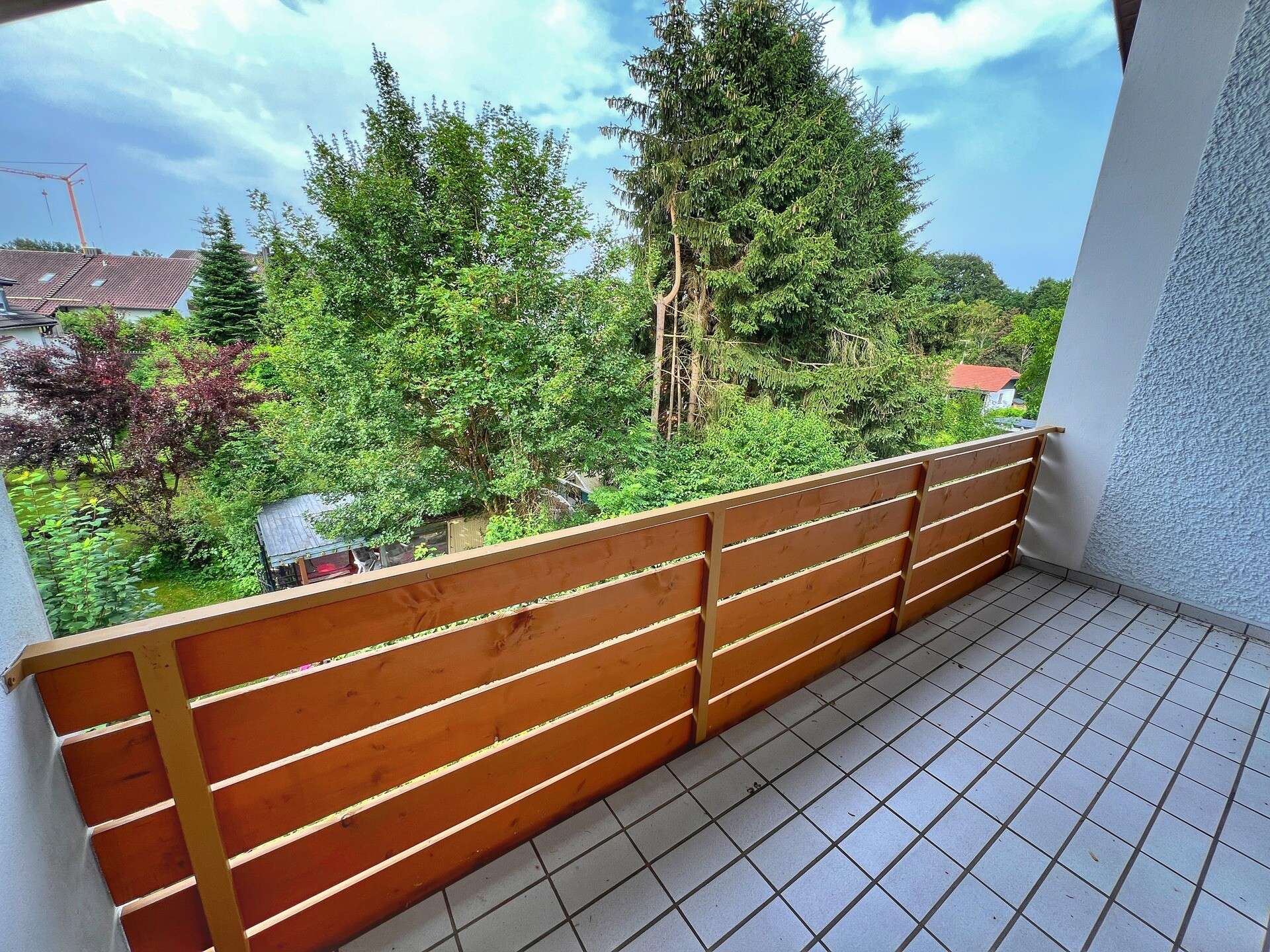 2-Zimmer-DG-Wohnung mit Neuer Einbauküche und Balkon in Passau – Immobilie in Passau
