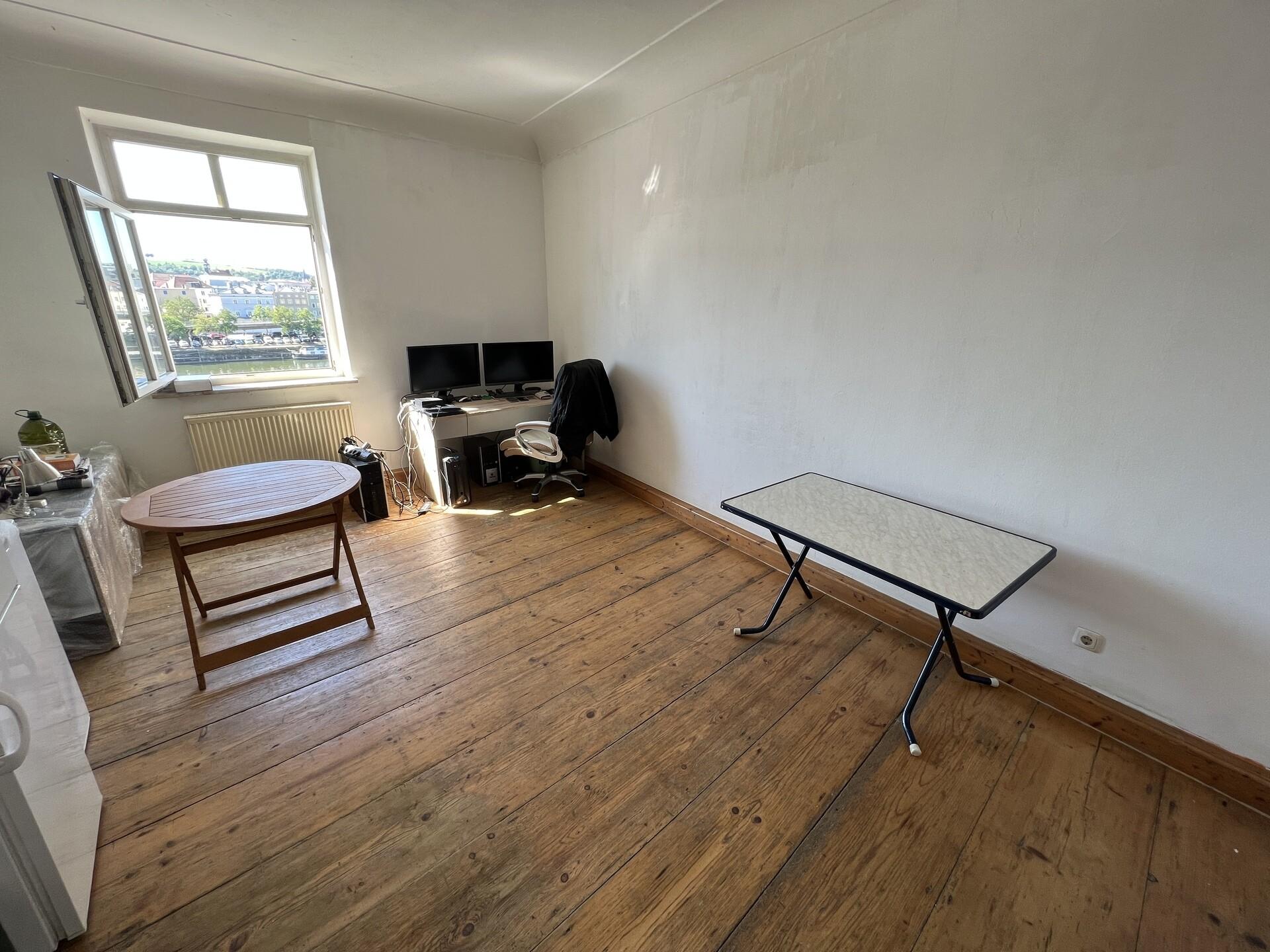 Wohn- und Schlafzimmer