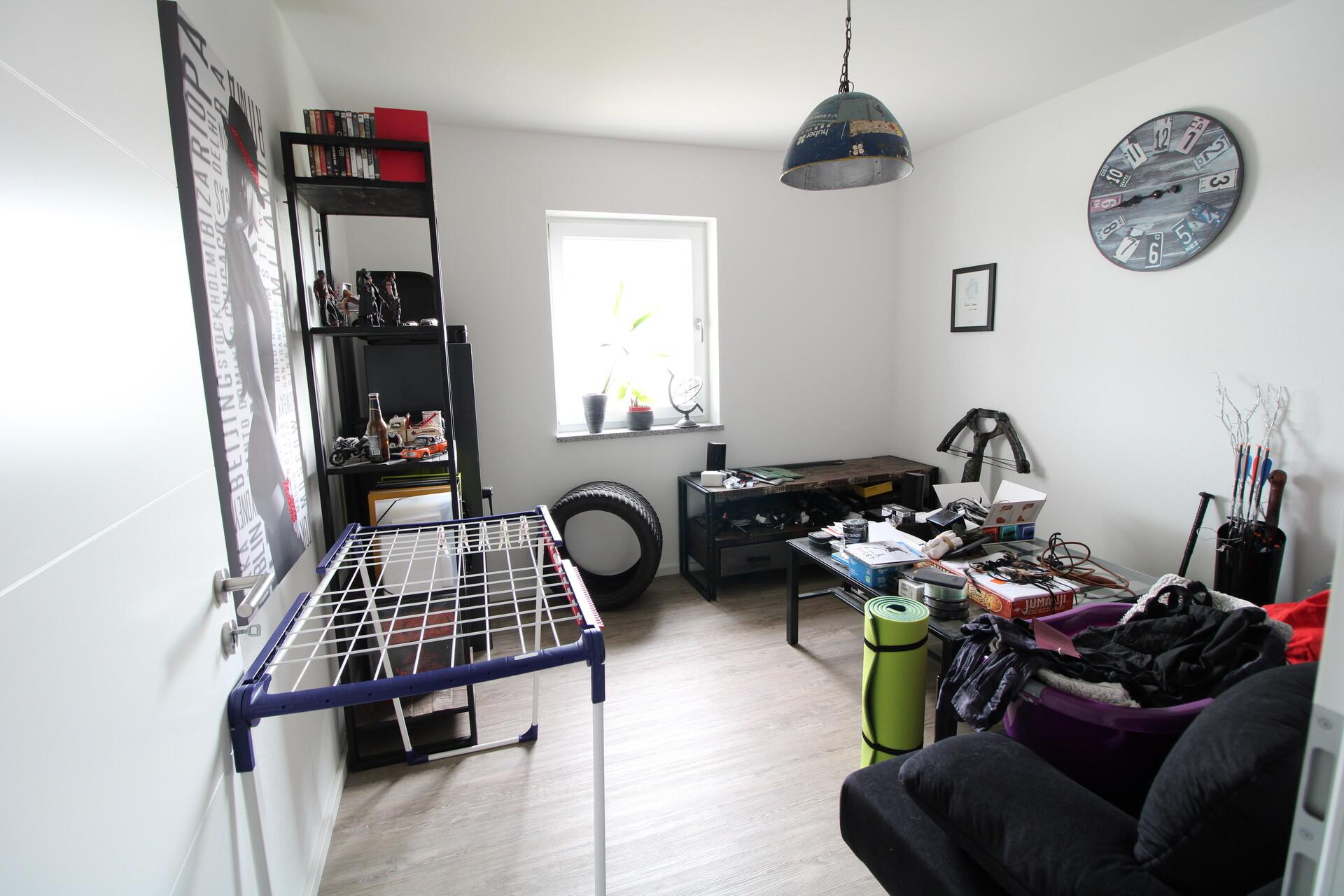 Kinderzimmer/Homeoffice