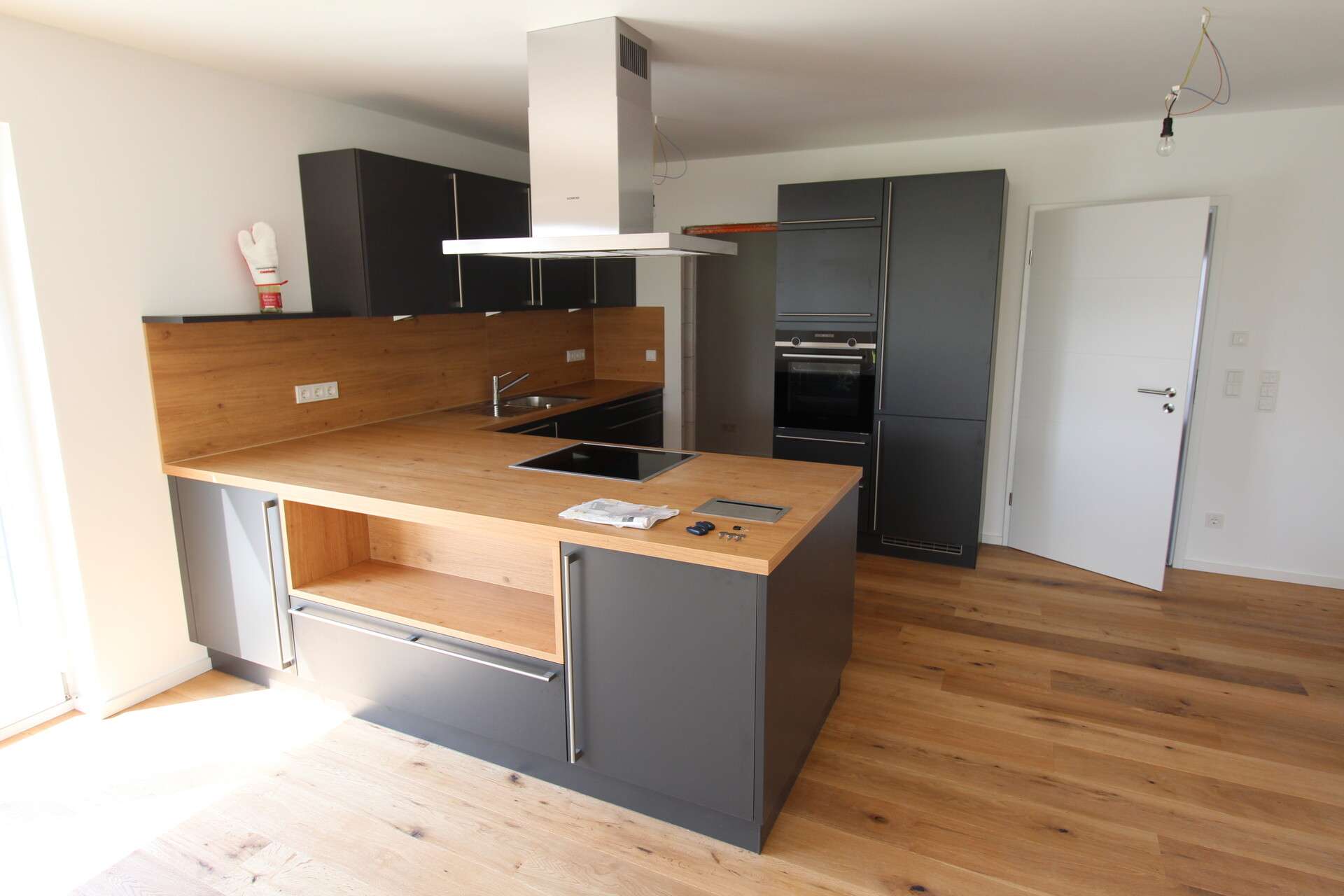 Moderne Doppelhaushälfte an der Stadtgrenze Passau mit Terrasse - Erstbezug ab 01.03.2023 – Haus in Tiefenbach