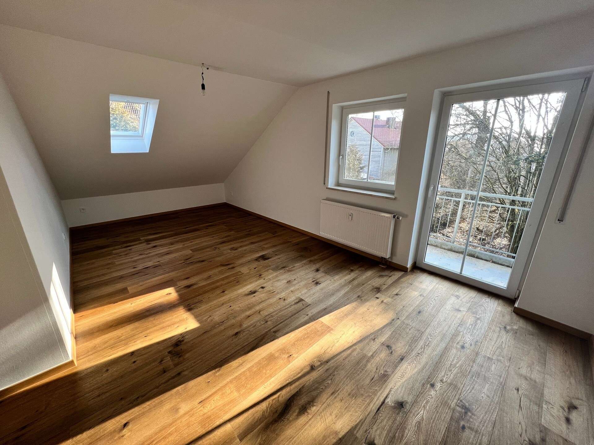 Helle 3-Zimmer-Dachgeschosswohnung mit Balkon in Waldkirchen (71m²) - ab sofort zu vermieten – Immobilie in Waldkirchen