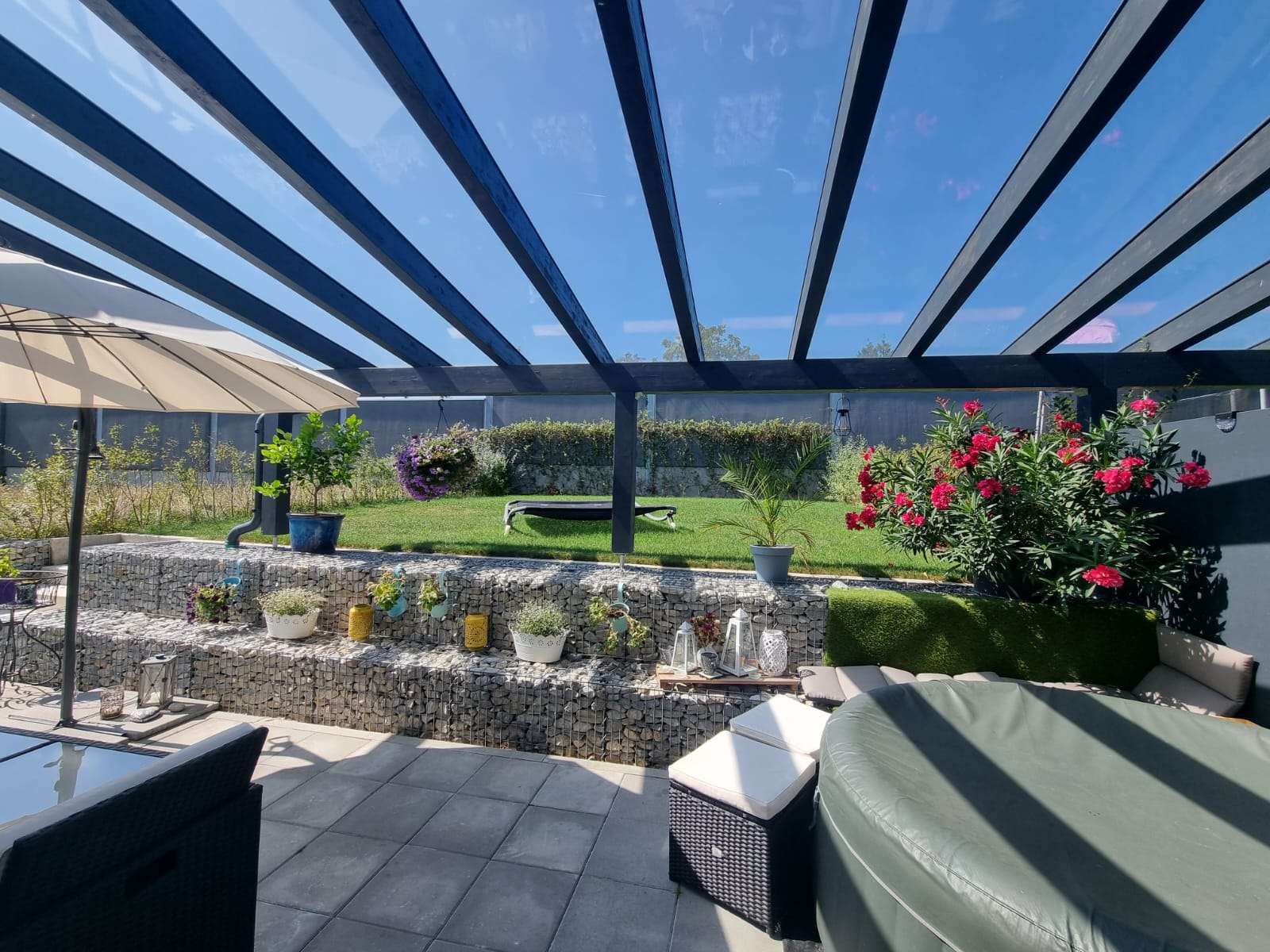 Moderne Doppelhaushälfte in Bäckerreut, Stadtgrenze Passau – verfügbar ab 15.04.2025 – Doppelhaushälfte in Tiefenbach