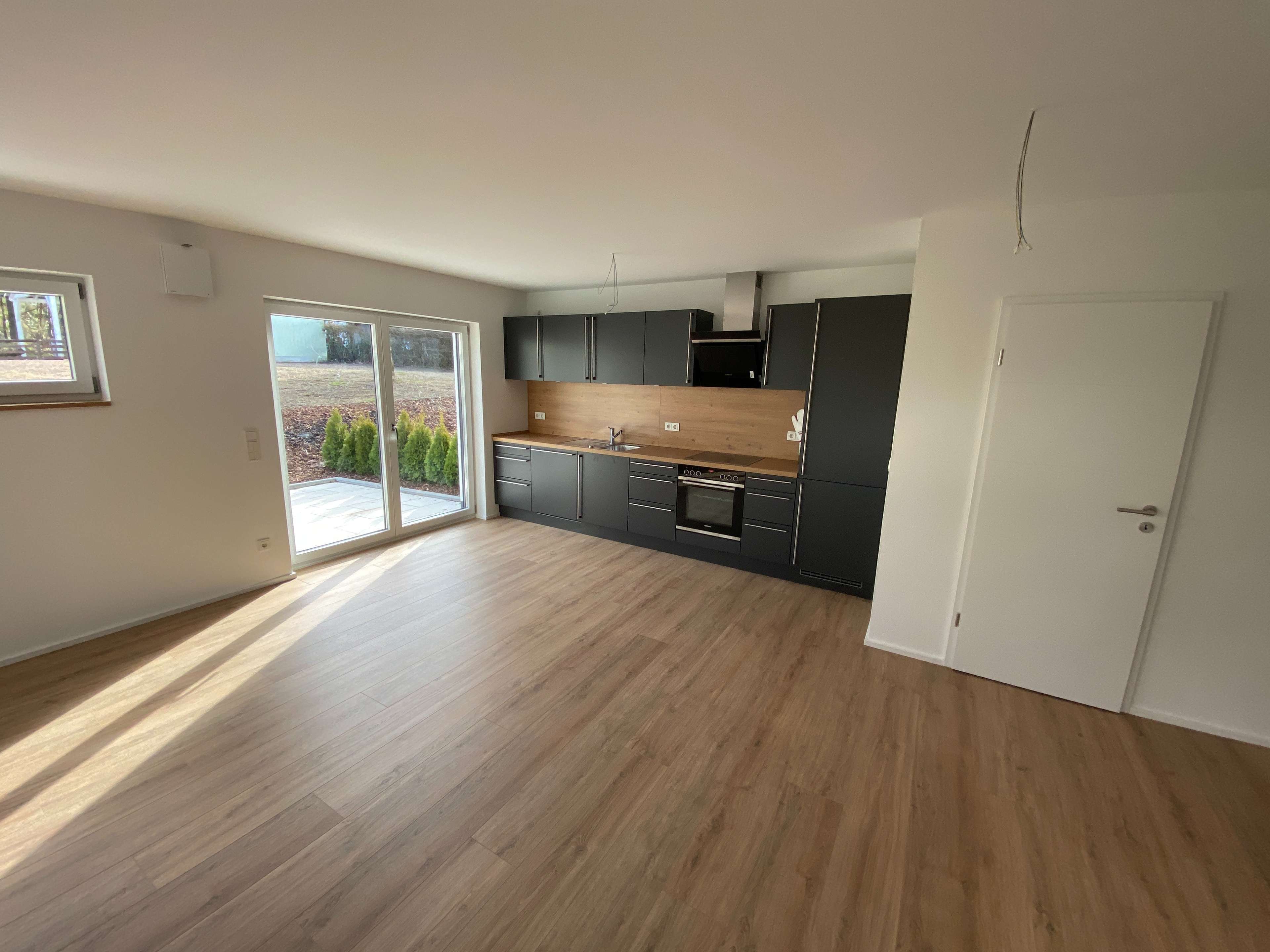 Exklusive 3-Zimmer-Wohnung mit großem Garten und Einbauküche ab 01.08.2025 – Erdgeschosswohnung in Passau