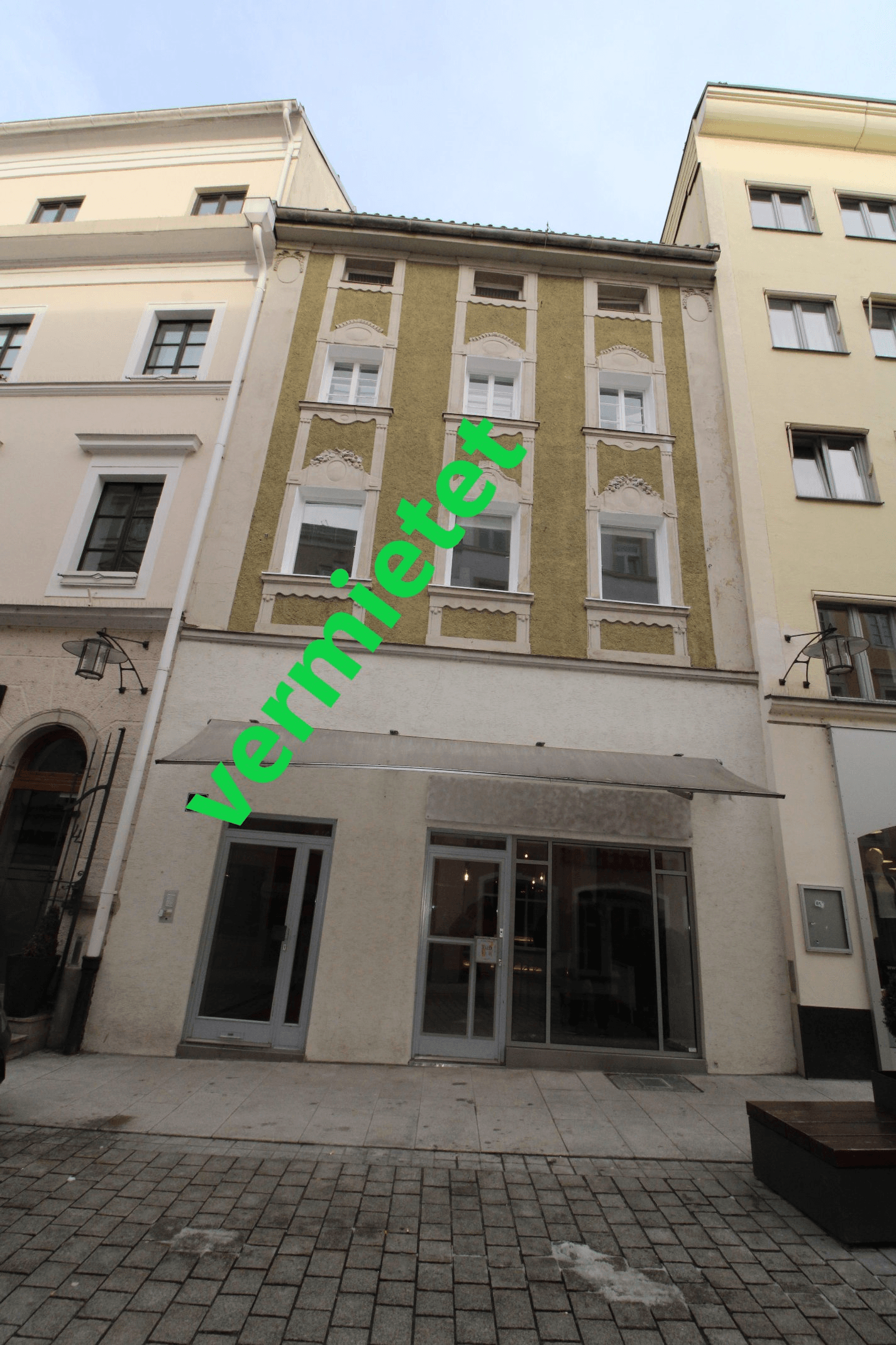 WG Wohnung mit 4 Zimmern in Bestlage - vermietet