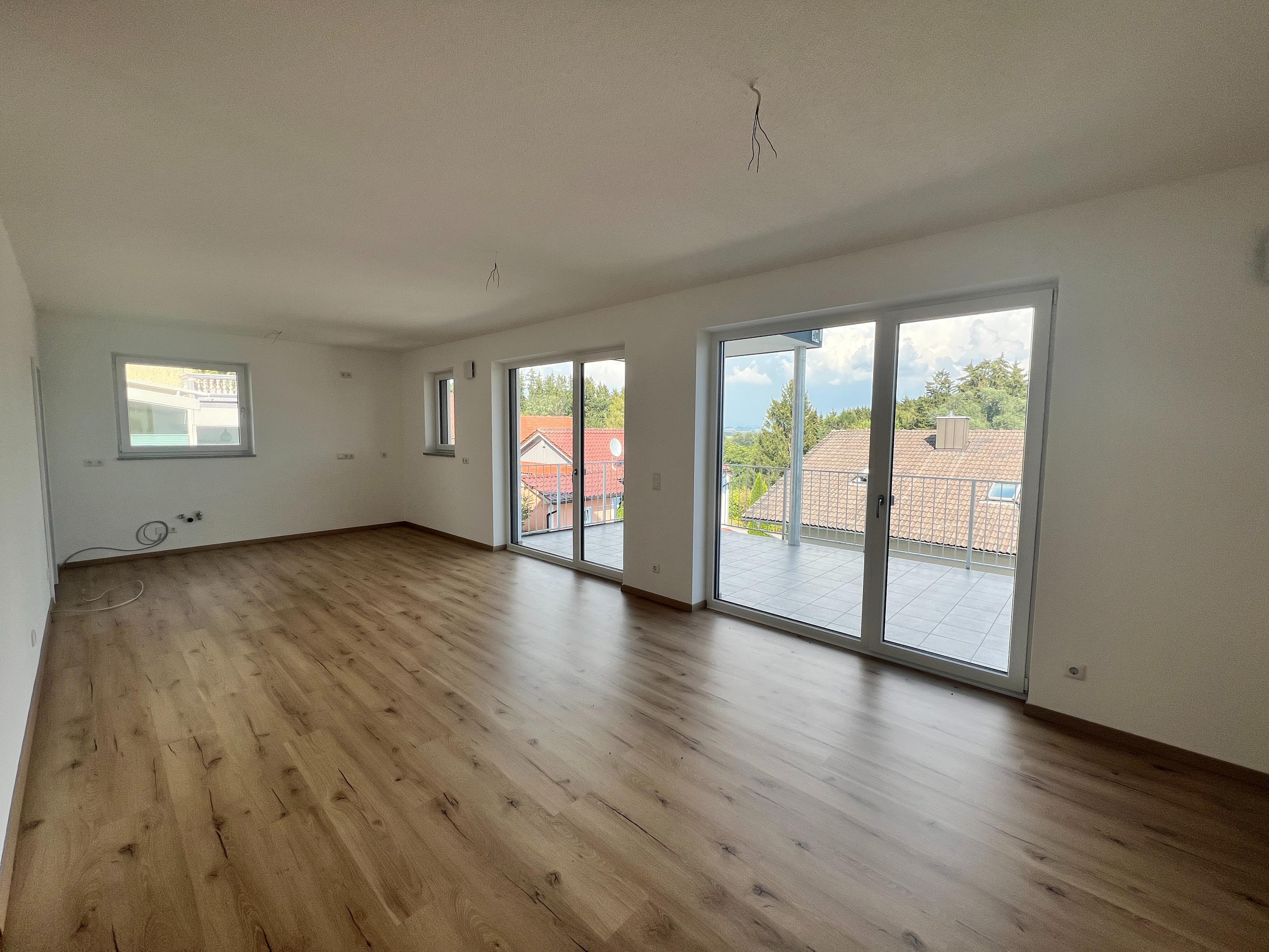 Moderne Neubauwohnung mit großem Balkon – Erstbezug zur Miete